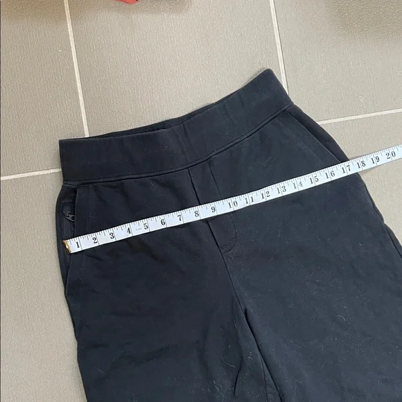 lululemon Wide Leg Cropped Black Pants - Picture 5 of 7